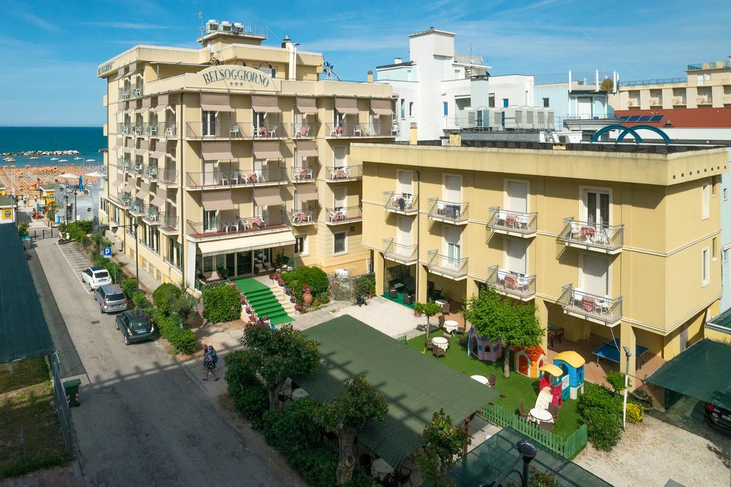 Hotel Belsoggiorno カットーリカ エクステリア 写真