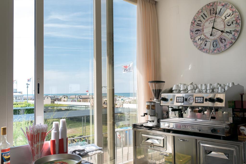 Hotel Belsoggiorno カットーリカ エクステリア 写真