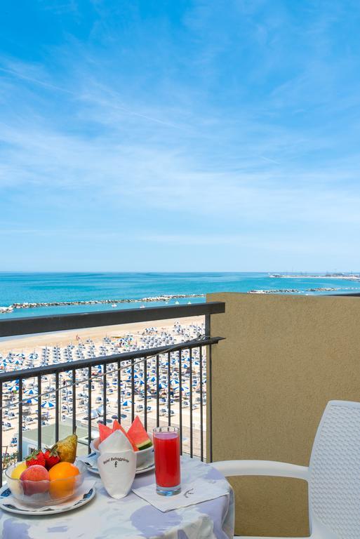 Hotel Belsoggiorno カットーリカ エクステリア 写真